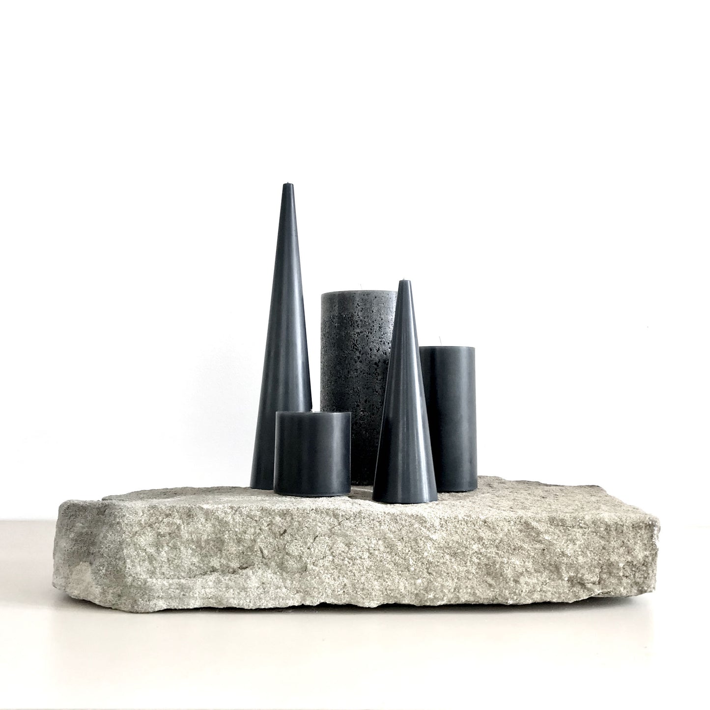 Cone Candle - Navy Grey - M (6x20 cm)