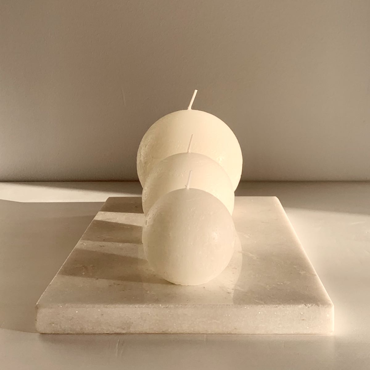 White round candles