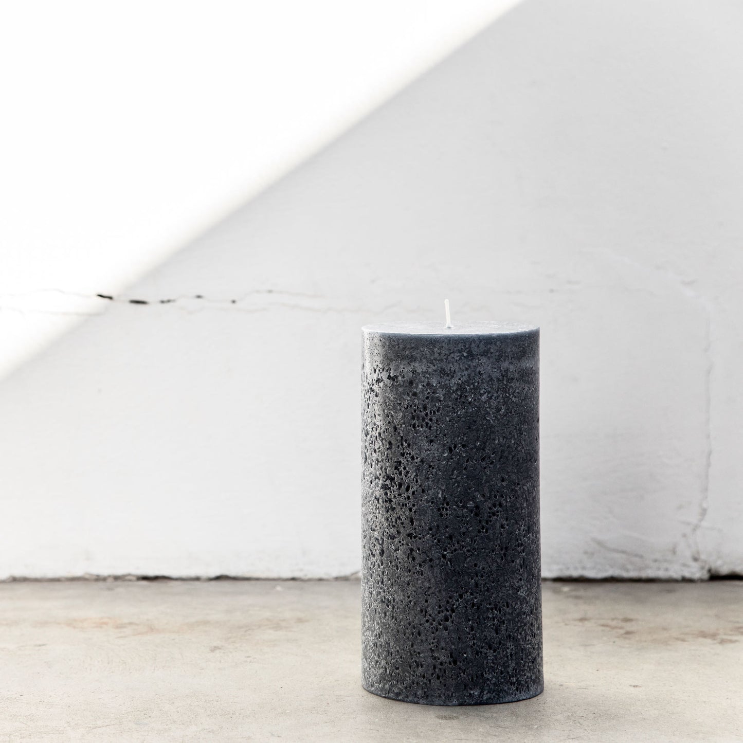 Rustic pillar candle grey