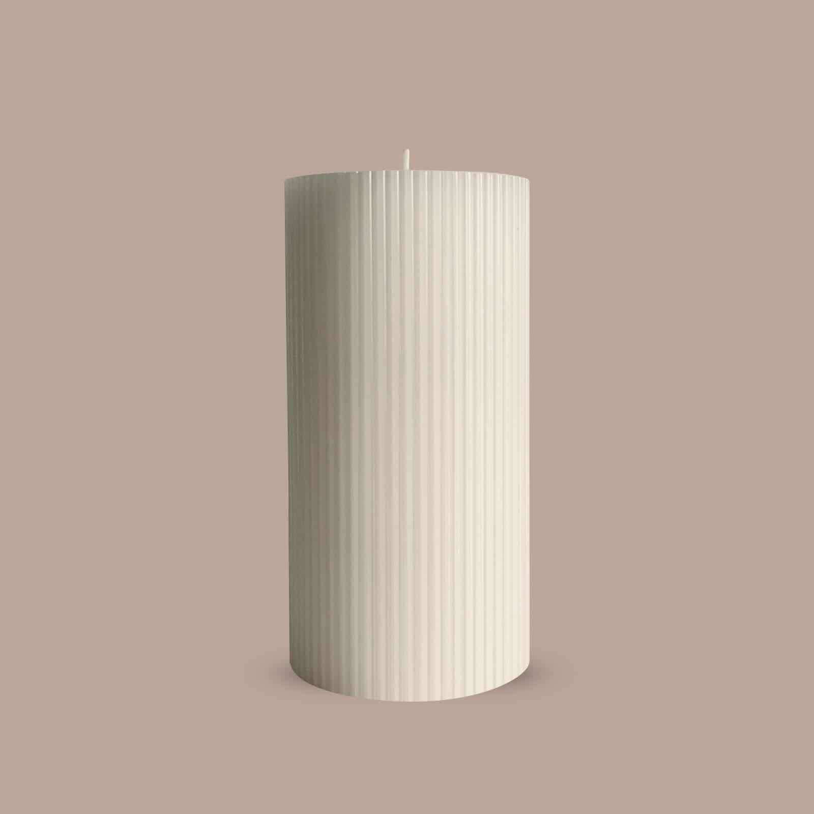 White ripple column candle