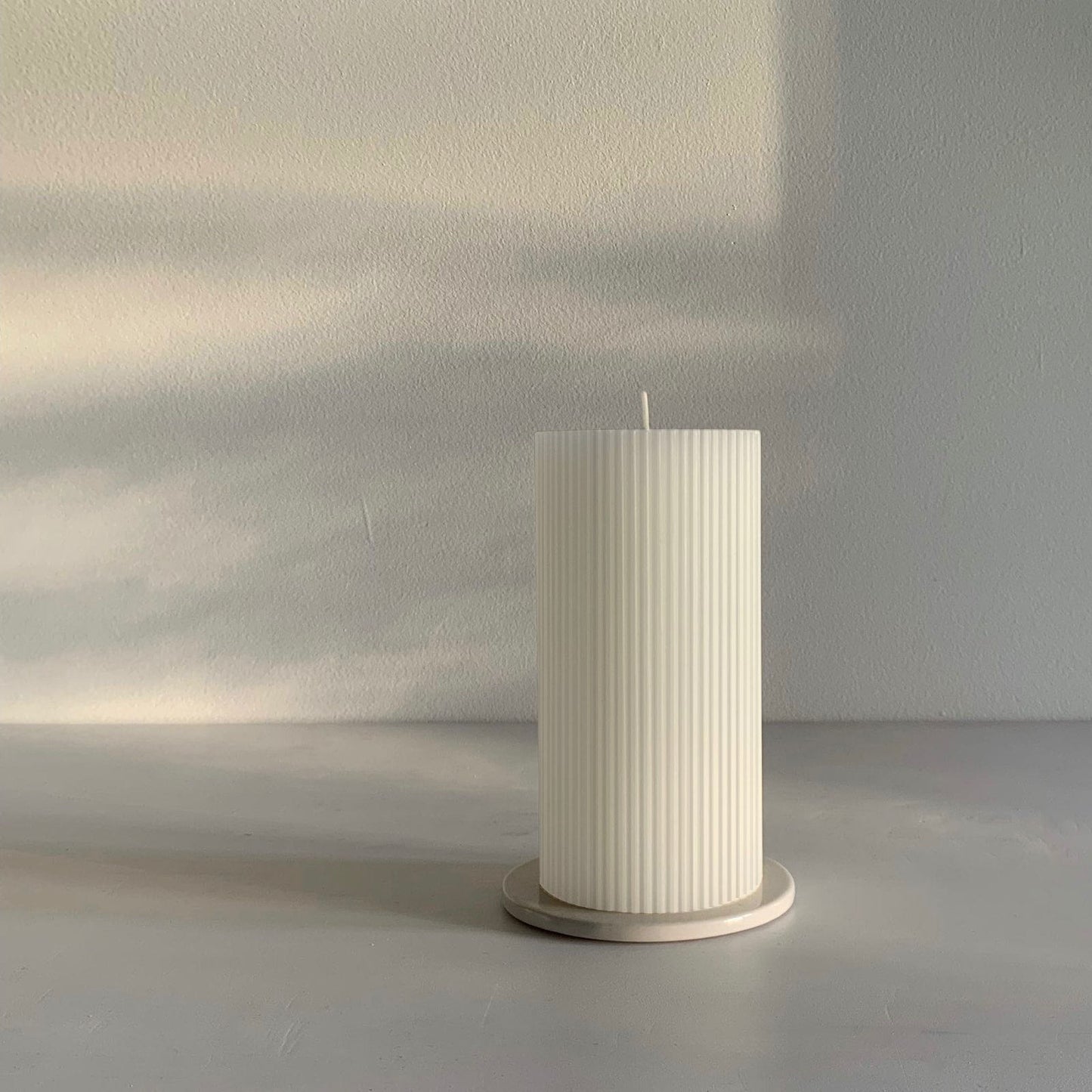 Grooved pillar candle