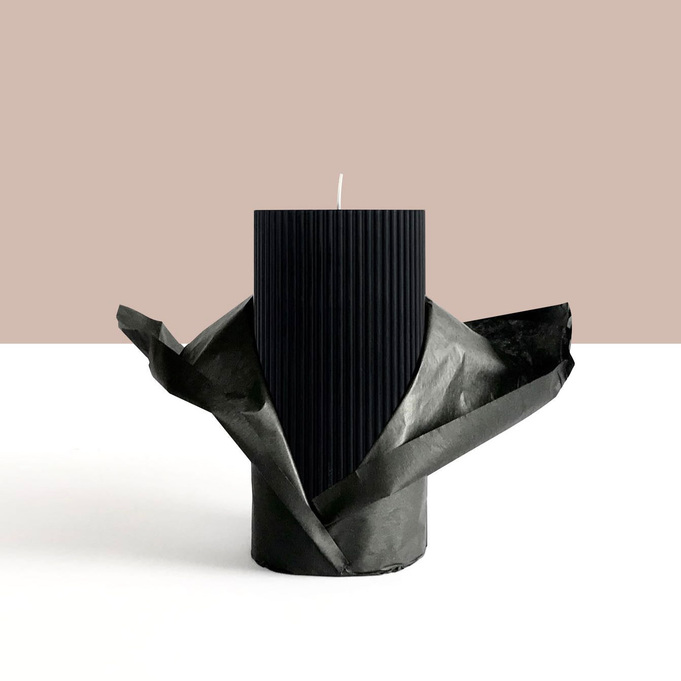 Black grooved candle