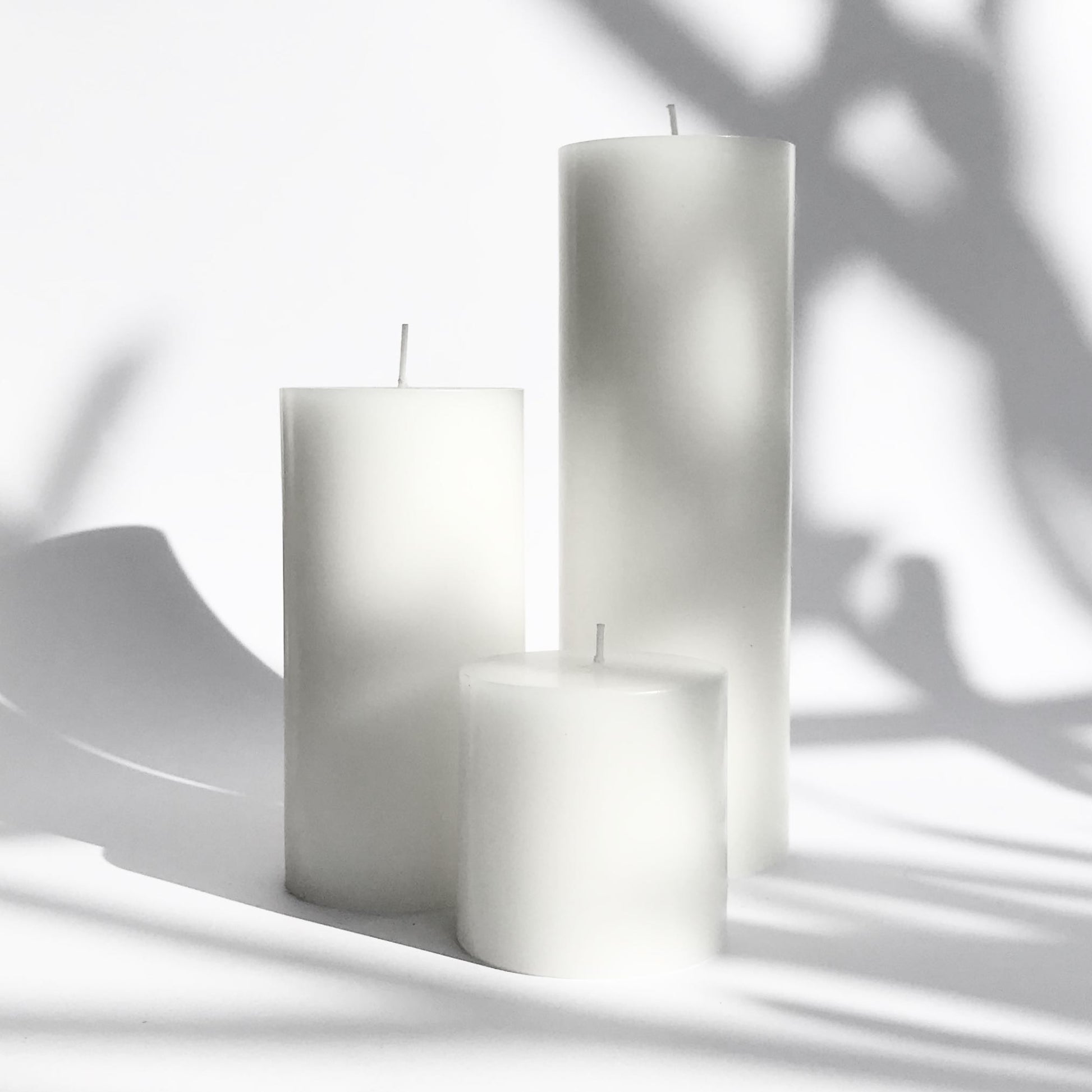 White pillar candle gift set