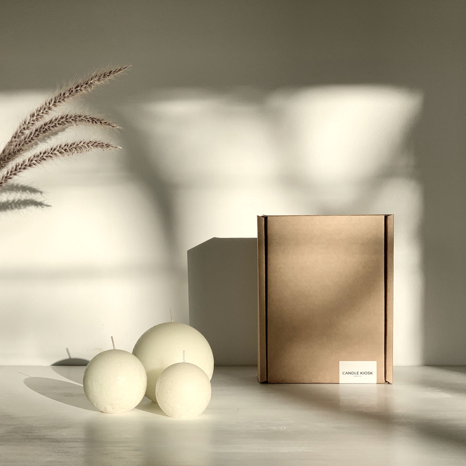 White sphere candle gift box